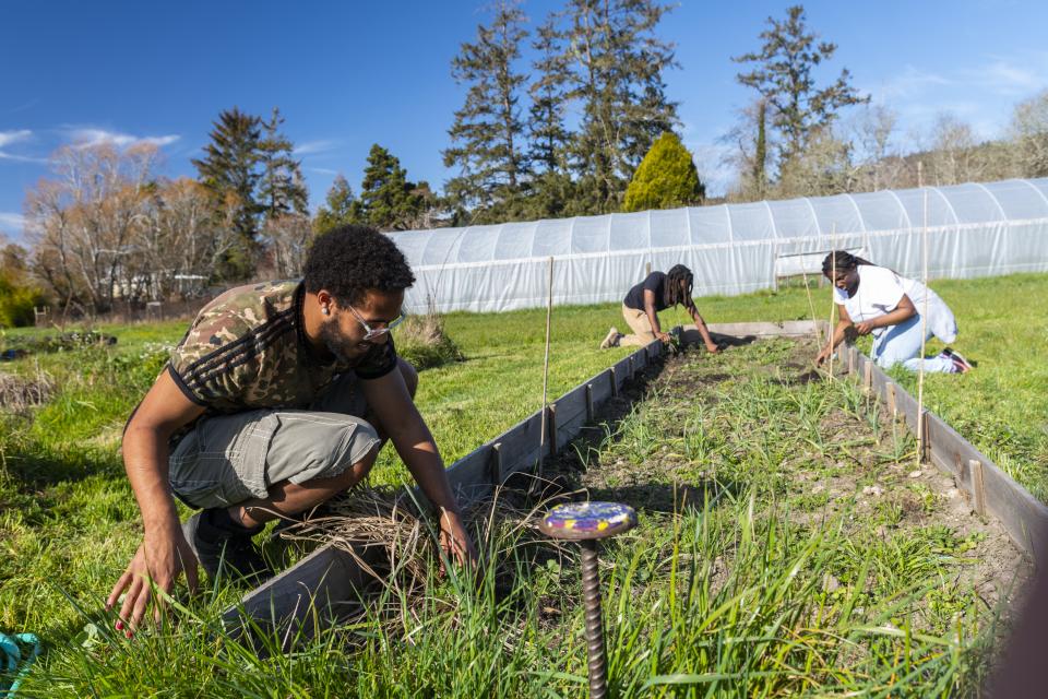 Students enjoy connecting in the outdoors and learn new gardening skills. 